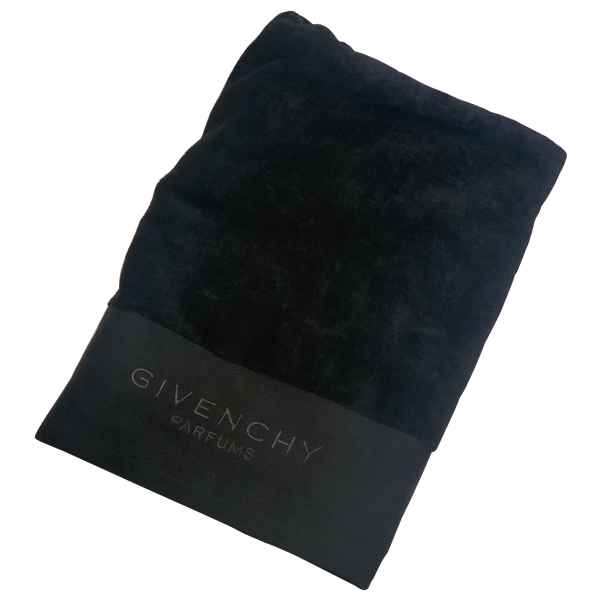 Givenchy - Duschtuch - Saunatuch - Towel - 68 x 145 cm - Farbe und Logoschrift Schwarz - NEU